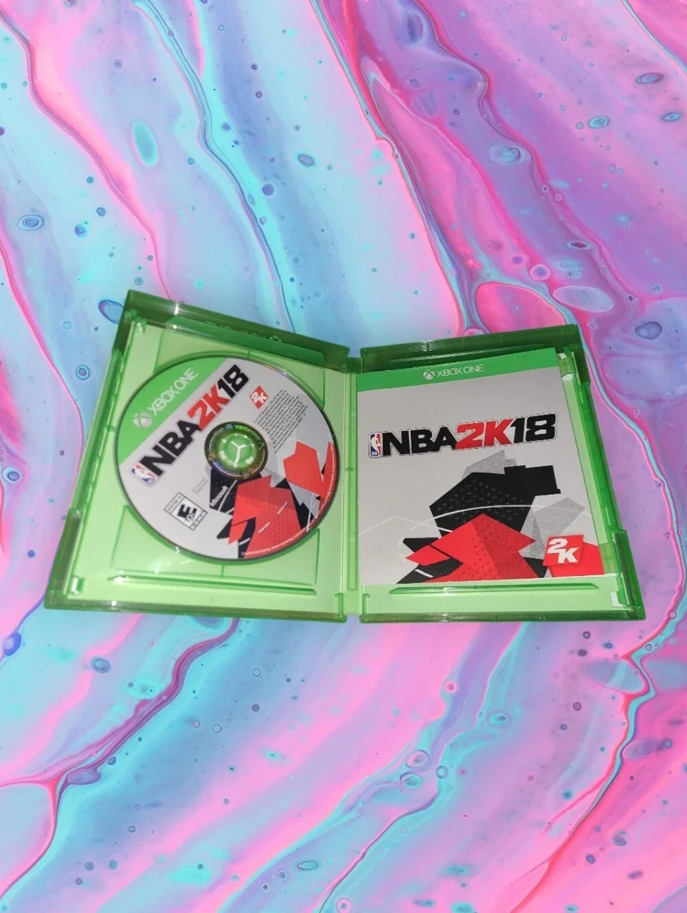 Xbox one NBA 2k18 game (case, disc & booklet)